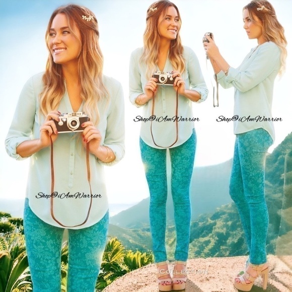 Lauren Conrad semi sheer v-neck roll sleeve top *shop@iamwarrior - Picture 1 of 9